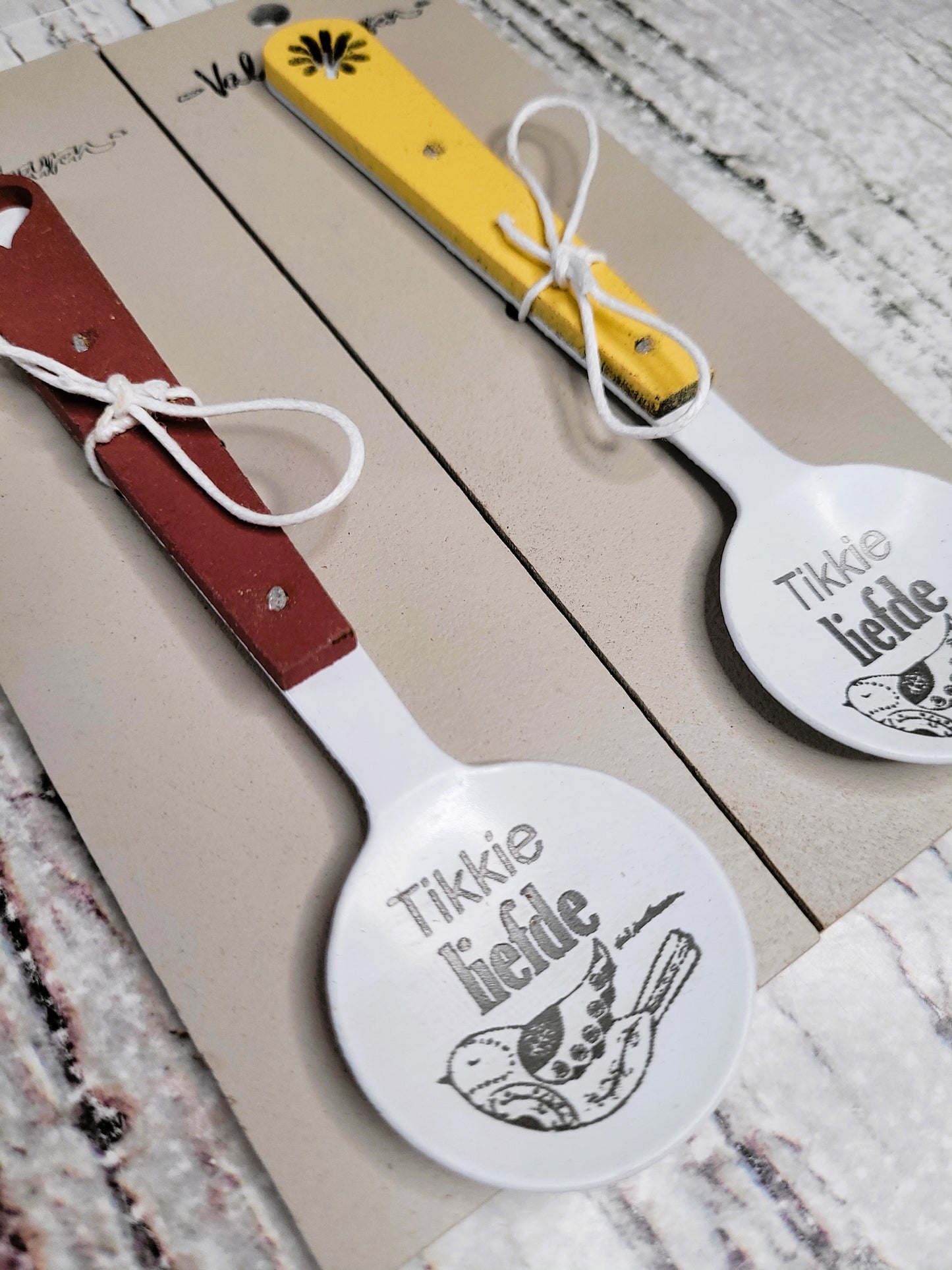 Enamel sugar spoon - Tikkie liefde (multiple colors)